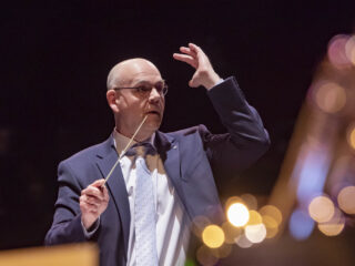 Dirigent en componist Léon Vliex krijgt belangrijke blaasmuziekprijs