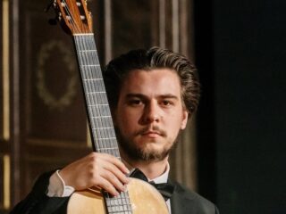 Gitarist Filip Mišković verovert Spaanse harten en Europa
