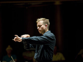 Sjostakovitsj 15 & Berio’s Sinfonia onder Petrenko