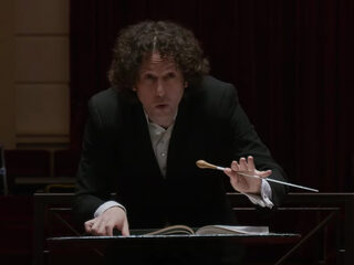 Het Zondagochtend Concert: Julian Steckel en het Residentie Orkest