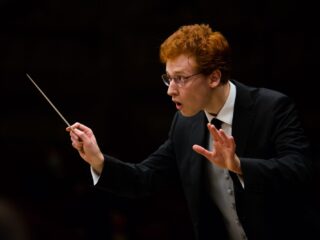 Veelbelovende dirigent Nicolò Foron wint prijs van de Duitse radio