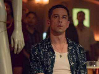 KAOS: muziek van Isabella Summers en Bastille