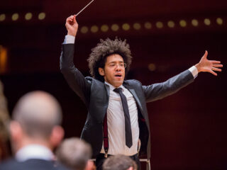 Rafael Payare leidt Sjostakovitsj’ Tiende symfonie