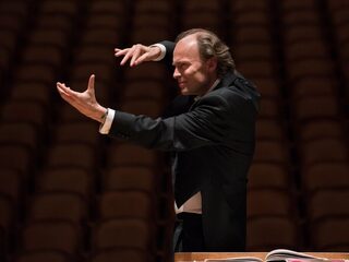 Dirigent Ragnar Bohlin weigert vaccinatie en dient ontslag in