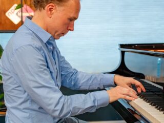 Ralph van Raat kalmeert met Adams, Franssens en Otte