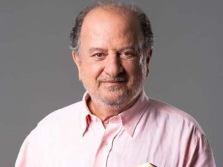 Blokfluitist Ricardo Kanji (1948–2025) was 'geestig, woest en charmant', maar ook opvallend direct