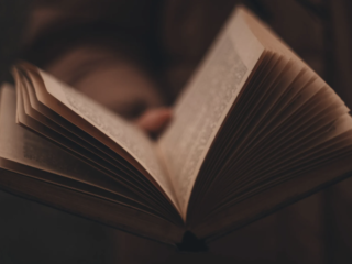 Zo klinkt de muziek uit Arthur Japins roman 'Wat stilte wil'