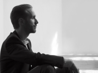 Andreas Goetze (42) met Parkinson gaat zingen op benefietconcert van onderzoeker Bas Bloem