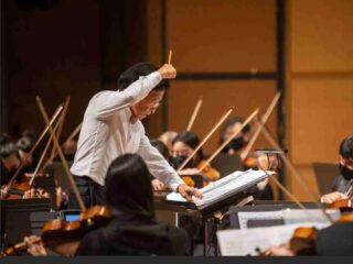 Is dirigentschap te koop?