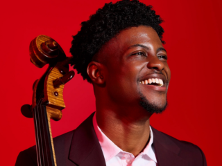 Topcellist Sterling Elliott doet een huwelijksaanzoek