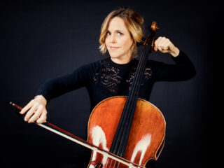 met o.a. Barbers Celloconcert en Rachmaninovs Derde symfonie