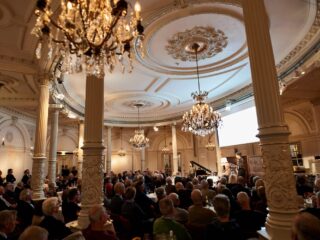 In de Spiegel - 30 x per jaar