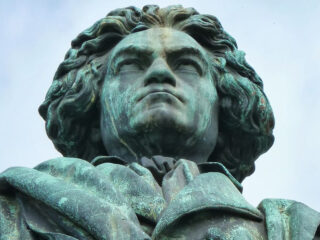 Standbeeld Beethoven na restauratie terug in Bonn