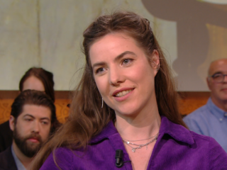 Componist des Vaderlands uit zorgen om regeerakkoord in politiek statement