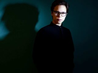 Ontmoeting tussen twee jonge meesters