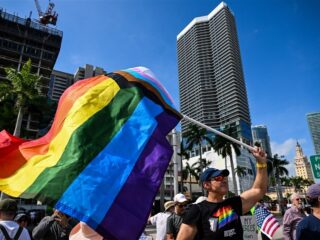 Trump dendert door in Kennedy Center, optreden gay koor gecanceld