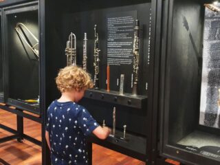 Mathieu Kessels maakte 500.000 instrumenten in Tilburg, dit museum vertelt zijn verhaal