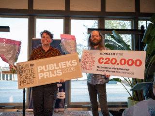 Samuel Vriezen wint De Grote Poëzieprijs 2026