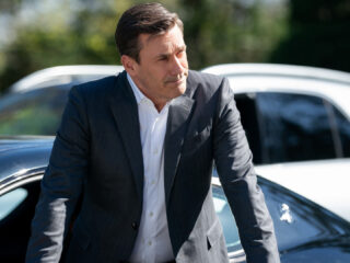 'Your Friends & Neighbors' krijgt muziek van Dominic Lewis