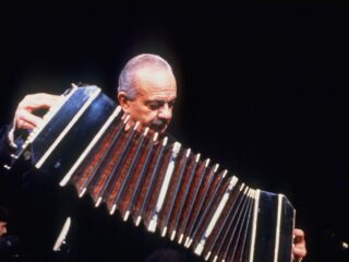 Triomf voor tangokoning Astor Piazzolla
