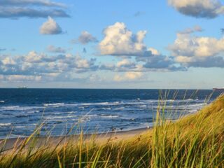 Bekijk hier de indrukwekkende dronebeelden van de zee met klassieke muziek