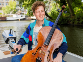 Prinsengrachtconcert 2023: Vijf cellisten over hun mooiste muzikale buitenervaringen