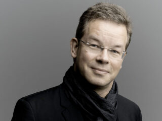 Anthony Hermus over Charles Ives: 'Zijn muziek is één grote omarming van de chaos'