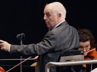 Dirigent Daniel Barenboim heeft de ziekte van Parkinson