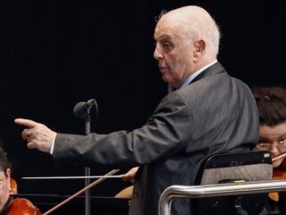 Dirigent Daniel Bärenboim eerste erelid van Bayreuther Festspiele