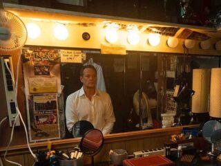 Keefus Ciancia maakt muziek voor 'Easy's Waltz'