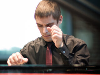 Onbekend pianoconcert van Schumann door Cédric Thiberghien