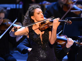 Bekijk Beethovens Vioolconcert door Liza Ferschtman