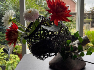 Zo maak je Japanse bloemsierkunst op klassieke muziek