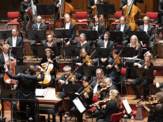 Klassiek en chic? Dit is waarom musici altijd zwart dragen