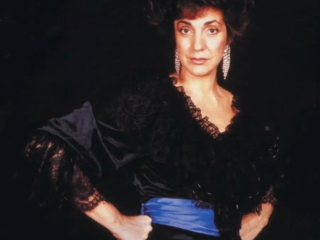 Sopraan Jill Gomez (1942-2026) zong liever in kleine operahuizen dan op de grote podia
