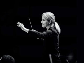 Karina Canellakis covert De zaak Makropulos