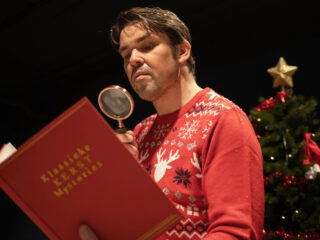 Luister naar de Klassieke Kerstmysteries!