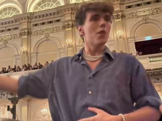 Klimaatactivisten verstoren requiem in het Concertgebouw