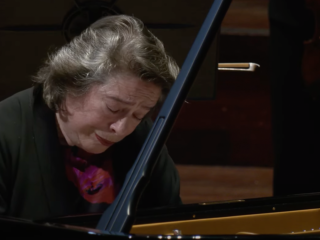 Elisabeth Leonskaja speelt Mozarts sprankelende Twaalfde pianoconcert
