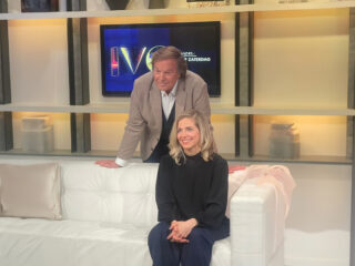 Dirigent Karina Canellakis schuift aan in tv-show Ivo Niehe