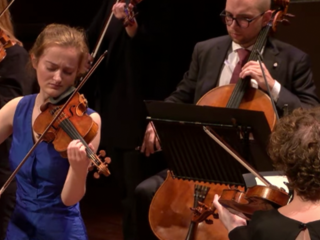 Noa Wildschut schittert met Vioolconcerten van Bach