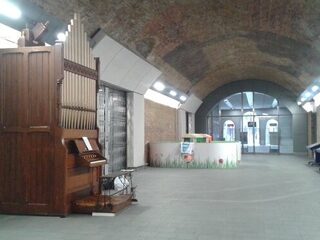 Geen piano maar een orgel in Londens station