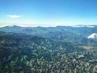 Zen in één minuut: Rodrigo Amarante speelt titelsong 'Narcos'