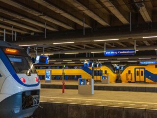 Aanpassing bagageregels in de trein verontrust cellist Pepijn Meeuws: 'Dat vind ik geen optie'