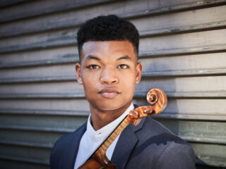 Violist Randall Goosby ontvangt onderscheiding