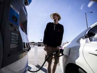 Operamuziek tijdens het tanken