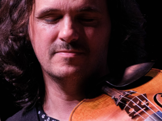 Thom Hoffman en Tcha Limberger te gast in Podium Klassiek 2 maart