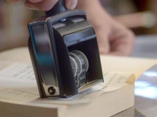 Nico Muhly verantwoordelijk voor de muziek in de documentaire 'The Librarians'