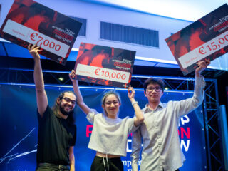 Chinese Yuan Xia wint de internationale TROMP-percussieprijs in Eindhoven