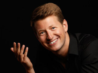 Dirigent Duncan Ward verlengt bij Philzuid